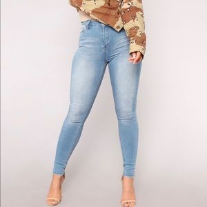 Fashion Nova eye catcher jeans